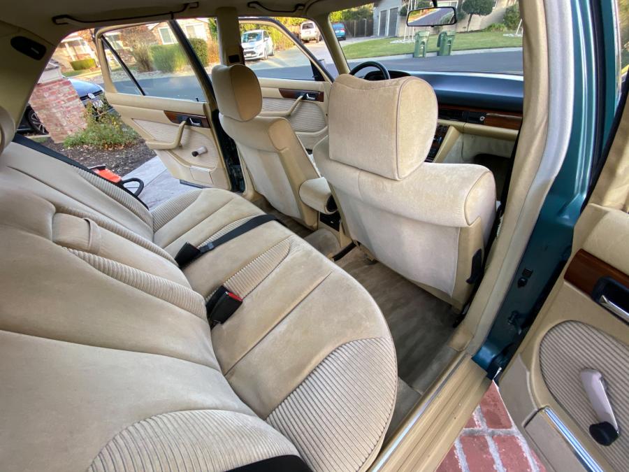 Интерьер Mercedes-Benz 280 SE (W126) 1983 года  (EU) (фото 47 из 62)